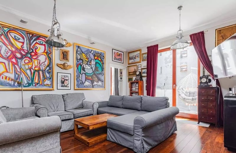 Long-term rental of a 3-room apartment, 110 m², in Śródmieście Południowe, Warsaw, Poland