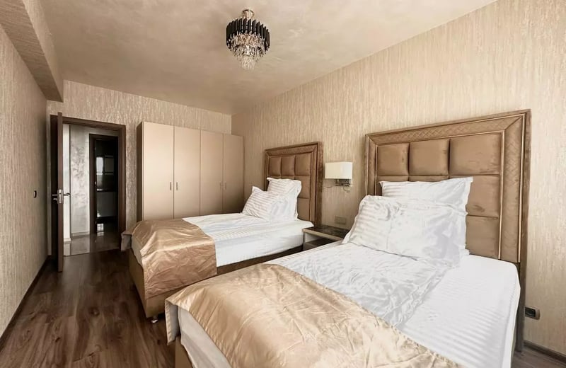 Long-term rental of a 4-room apartment, 100 m², in Coresi, Brașov, Romania