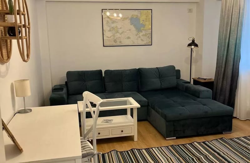 Location longue durée d’un appartement de 2 pièces, 55 m², à City Center, Constanța, Roumanie