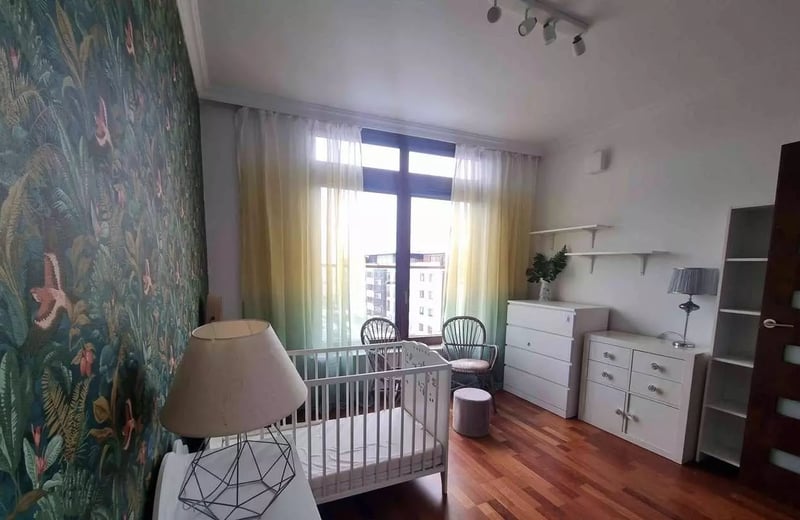 Long-term rental of a 4-room apartment, 105 m², in Wilanów district, Warsaw, Poland
