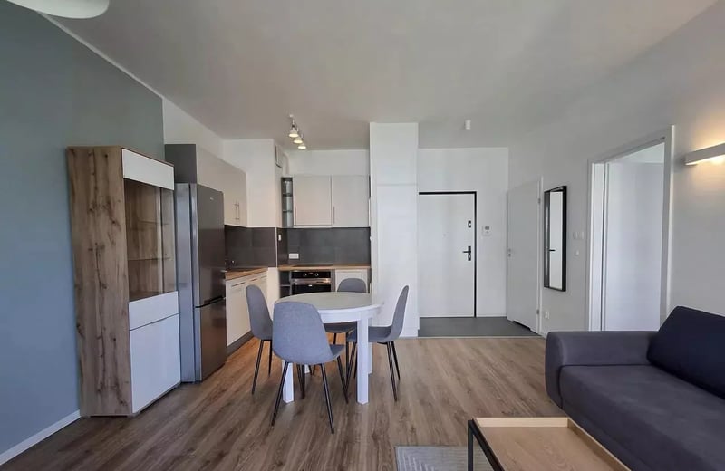 Long-term rental of a 2-room apartment, 44 m², in Stare Miasto district, Kraków, Poland