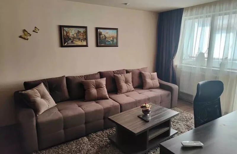 Location longue durée d’un appartement de 2 pièces, 54 m², à Casa de Cultură, Constanța, Roumanie