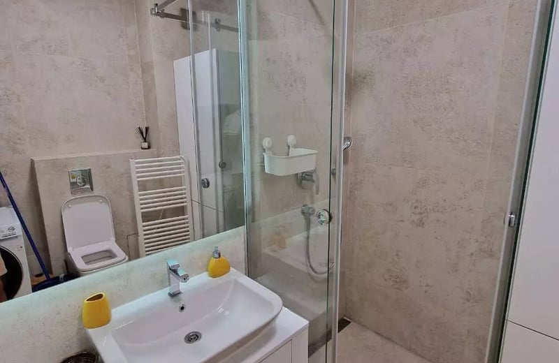 Langzeitmiete einer 3-Zimmer-Wohnung, 67 m², im Stadtzentrum, Belgrad, Serbien