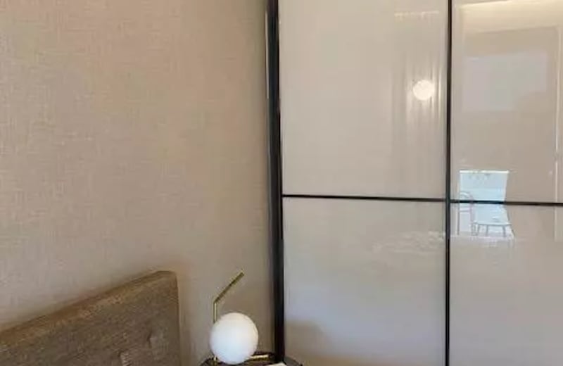 Alquiler a largo plazo de un piso de 2 habitaciones, 53 m², Nuevo Belgrado, Belgrado, Serbia