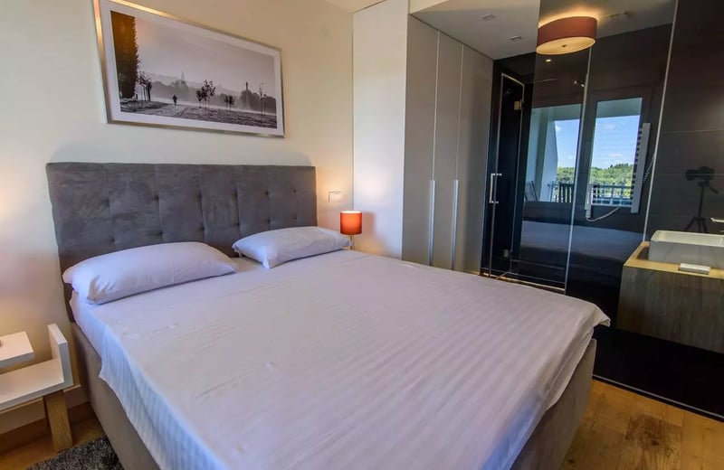 Long-term rental of a 2-room apartment, 41 m², in Block 30, New Belgrade, Belgrade, Serbia