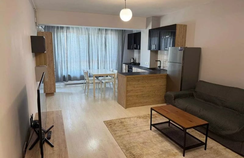 Alquiler a largo plazo de un apartamento de 2 habitaciones, 57 m², en Constanza, Rumanía