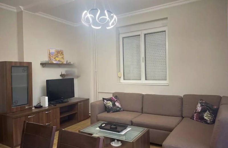 Long-term rental of a 3-room apartment, 66 m², in Vračar, Belgrade, Serbia