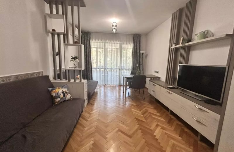 Alquiler a largo plazo de un apartamento de 4 habitaciones, 100 m², en Varna, Bulgaria