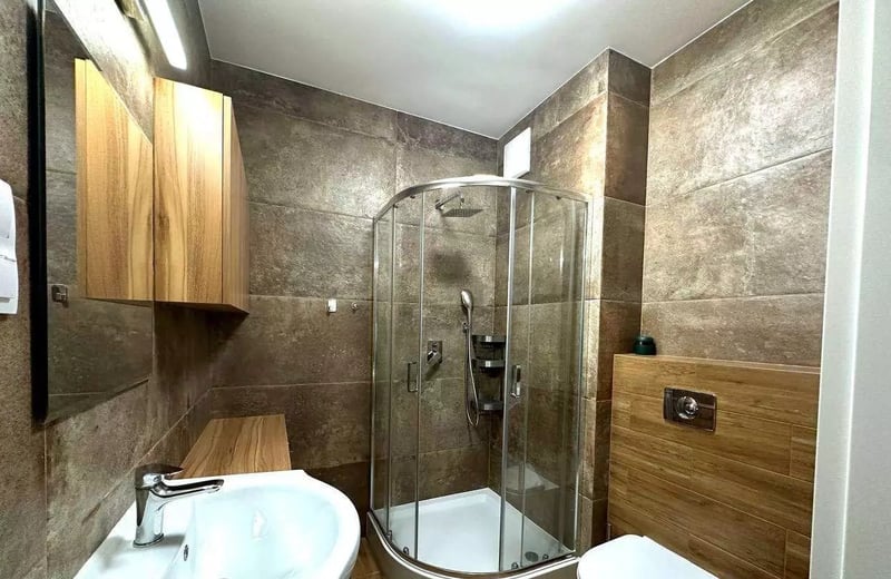 Долгосрочная аренда 4-комнатной квартиры, 130 м², в районе Stare Podgórze, Краков, Польша