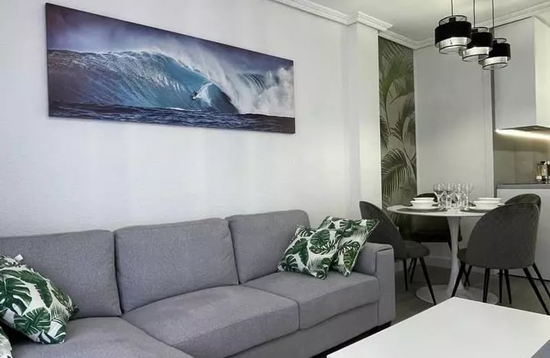 Langzeitmiete einer 2-Zimmer-Wohnung, 75 m², in Torrevieja, Spanien