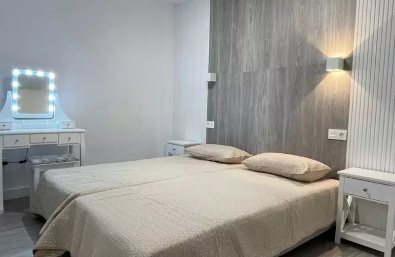 Langzeitmiete einer 2-Zimmer-Wohnung, 75 m², in Torrevieja, Spanien