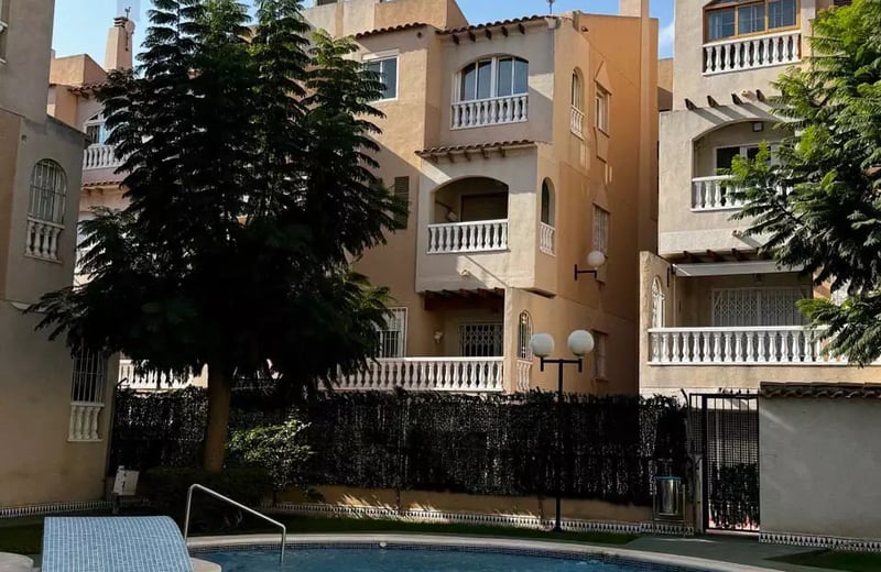 Location longue durée d’un appartement cosy de 1 chambre, Torrevieja, Espagne