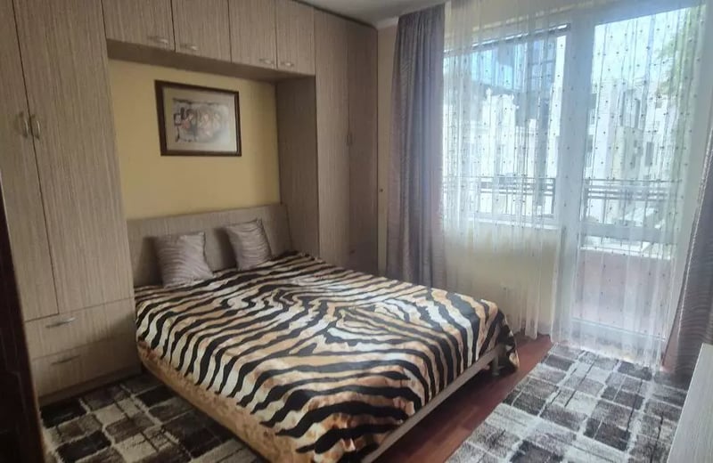 Alquiler a largo plazo de un piso de 3 habitaciones con 2 dormitorios, Varna, Bulgaria