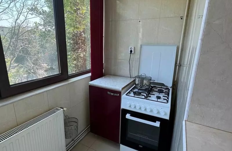 Location de spacieux appartements de 3 pièces, 80 m², Faleza Nord, Constanța, Roumanie