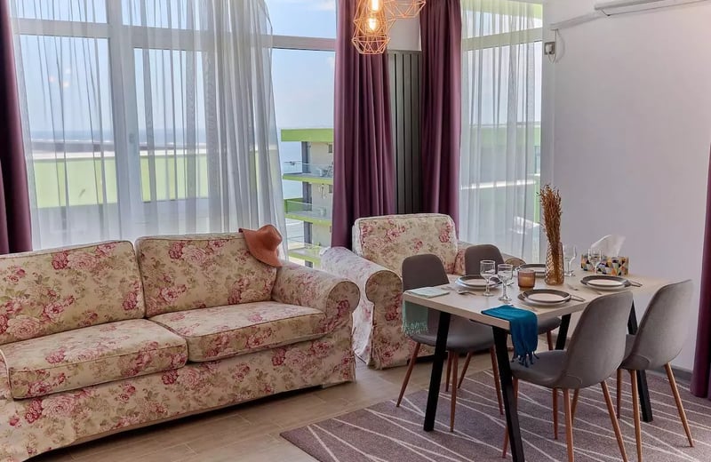 Rental of spacious 3-room apartments, 75 m², Mamaia, Constanța, Romania