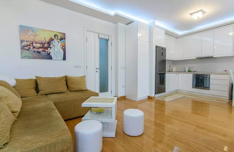 Location d’un appartement meublé et confortable de 3 pièces, 54 m², centre de Belgrade, Serbie