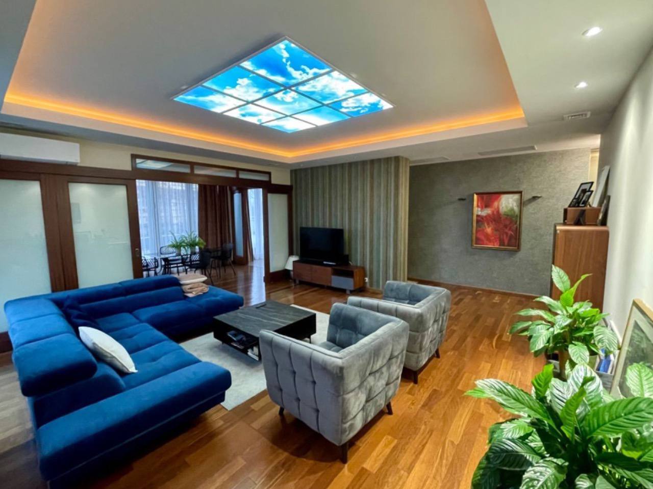 View of Rental of a unique 3-room penthouse with a 135 m² terrace, Old Town ...